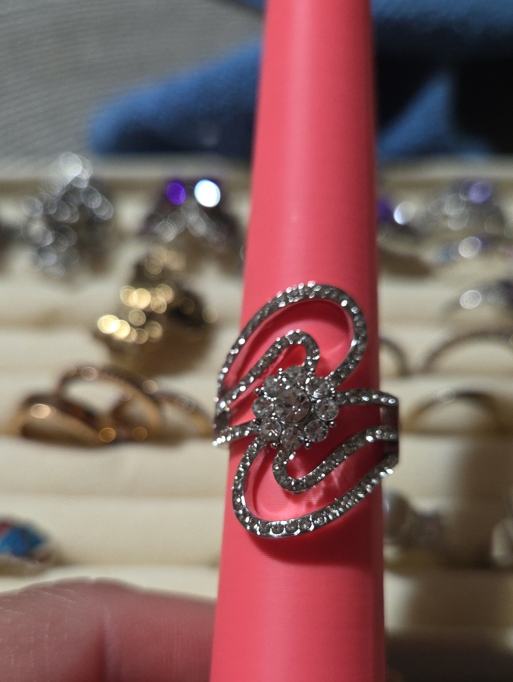 Silver-Tone Floral Crystal Cocktail Ring Size 8